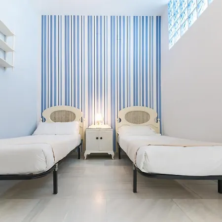 Holidays2malaga Calle Nueva 2 Bedrooms High Speed Wifi * Malaga