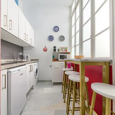 Holidays2malaga Calle Nueva 2 Bedroom High Speed Wifi *